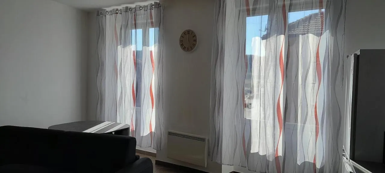 Appart'Hotel Lagnieu 0*,  France